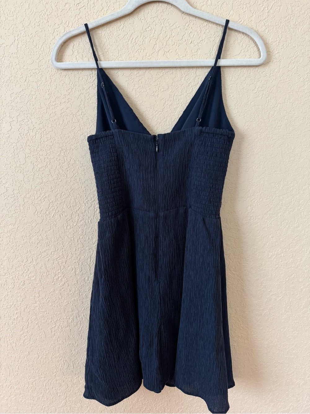 Abercrombie & Fitch Navy Blue Crinkled Textured, Twist Front Mini Dress, Size SP - Picture 3 of 12